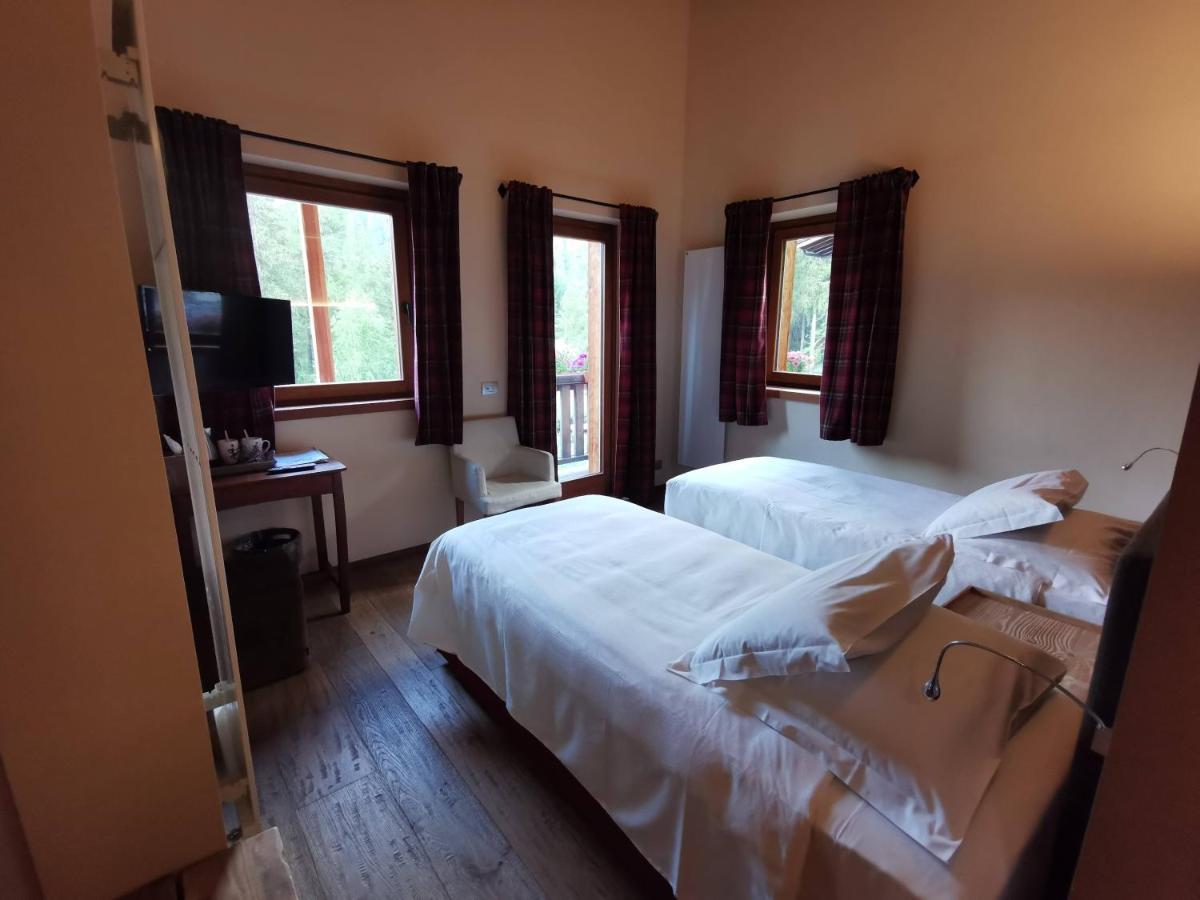 Chalet Eden Eco Hotel, Restaurant & Wellness Ла-Тюйль Экстерьер фото