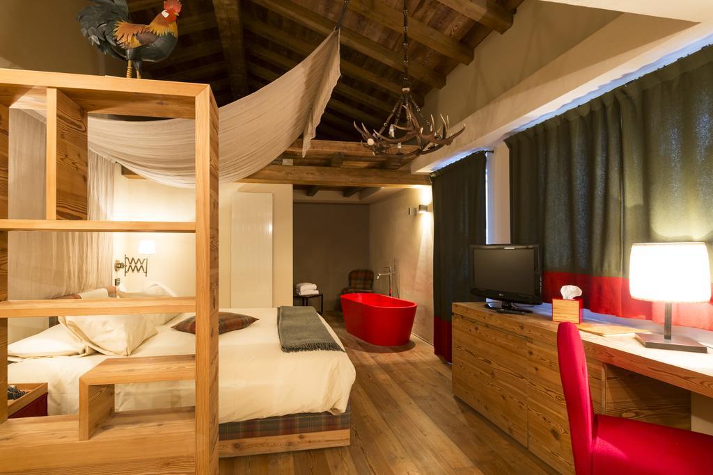 Chalet Eden Eco Hotel, Restaurant & Wellness Ла-Тюйль Экстерьер фото