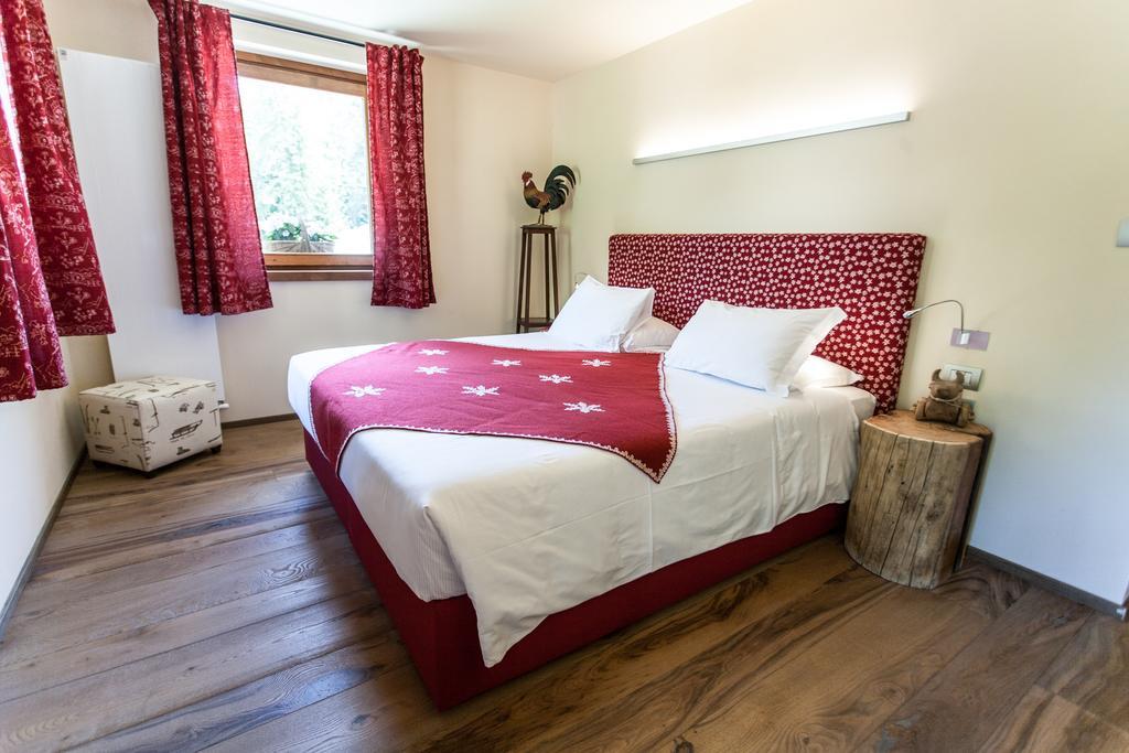 Chalet Eden Eco Hotel, Restaurant & Wellness Ла-Тюйль Экстерьер фото