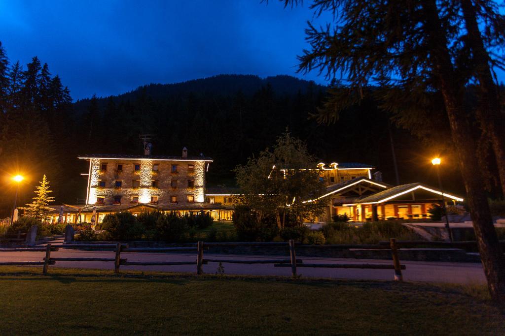 Chalet Eden Eco Hotel, Restaurant & Wellness Ла-Тюйль Экстерьер фото
