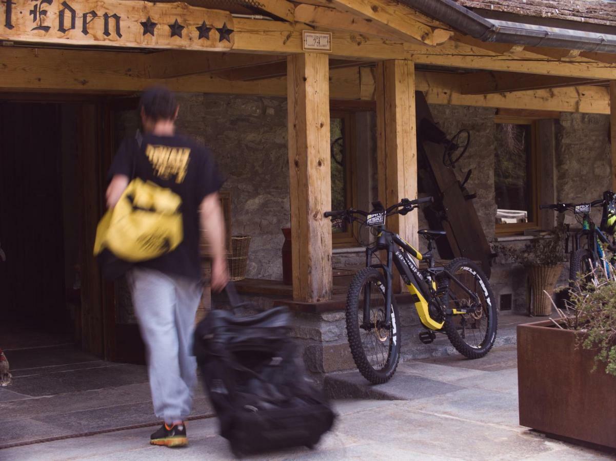 Chalet Eden Eco Hotel, Restaurant & Wellness Ла-Тюйль Экстерьер фото