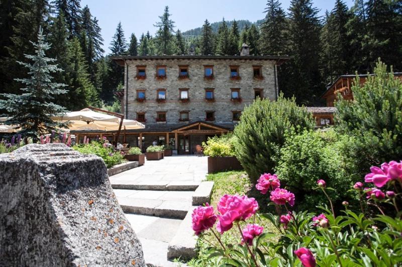 Chalet Eden Eco Hotel, Restaurant & Wellness Ла-Тюйль Экстерьер фото